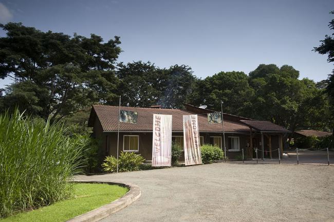 Dik Dik Hotel Аруша Екстериор снимка